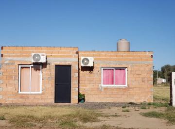 Casa · 75m² · 4 Ambientes · Casa Sobre Calle Guemes 186 Ataliva Roca La Pampa
