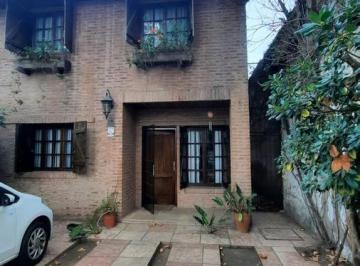 Casa de 5 ambientes, General San Martín · Republica 5500 - Chalet 5 Ambientes C/ Parque, Pileta y Quincho