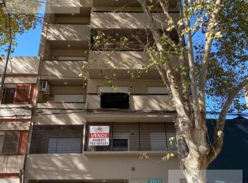 Departamento · 51m² · 3 Ambientes · 1 Cochera · Departamento de 2 Dorm. con Cochera - Venta