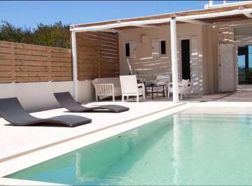 Casa · 600m² · 3 Ambientes · 2 Cocheras · Casa en Alquiler de 2 Dorm. en El Chorro Cerca del Mar