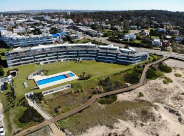 Departamento · 160m² · 4 Ambientes · 2 Cocheras · Espaciosa Planta en Frente Al Mar