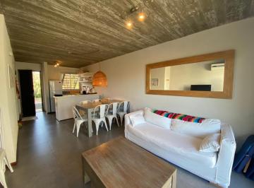 Departamento · 95m² · 4 Ambientes · 1 Cochera · 3 Dorm. | Sarandi