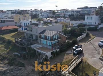 Casa de 6 ambientes, Uruguay · Casa en Alquiler Sobre La Playa La Posta del Cangrejo