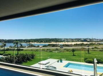 Departamento · 240m² · 3 Dormitorios · 2 Cocheras · Departamento - Playa Brava