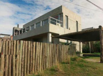 Casa · 420m² · 3 Dormitorios · 2 Cocheras · Casa - Balneario Buenos Aires