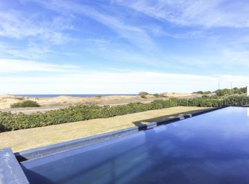 Casa · 1300m² · 7 Ambientes · 2 Cocheras · Casa - Laguna Blanca