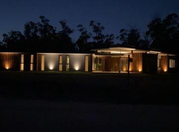 Casa · 270m² · 4 Ambientes · Casa - Eden Rock