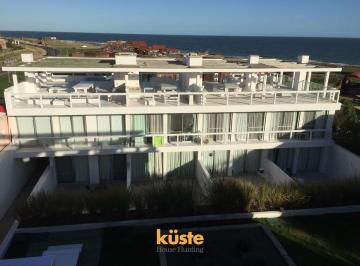Departamento · 70m² · 3 Ambientes · 1 Cochera · Departamento - Bikini
