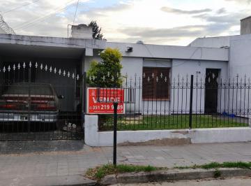 Casa de 4 ambientes, Córdoba · Casa 3 Dorm. con Pario y Galeria Cerrada