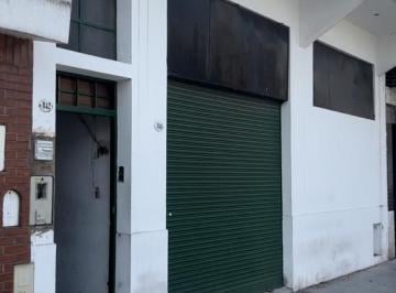 Depósito de 2 ambientes, Liniers · Depósito de 280 m² Dividido en 2 con Entrada de Camioneta Carhue 800