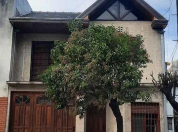 Casa · 125m² · 4 Ambientes · Casa Chalet en Venta en Sarandí, Avellaneda, G. B. a. Zona Sur