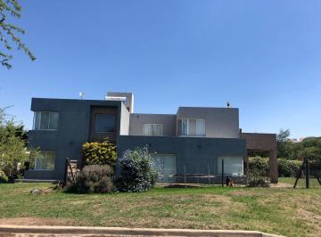 Casa · 320m² · 3 Dormitorios · 2 Cocheras · Sin Comision - Vendo Casa de 3 Dorm en Las Cañitas - Financiacion