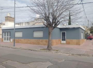 Casa · 105m² · 2 Dormitorios · 1 Cochera · Oportunidad! Vendo Casa de 2 Dorm. en Barrio San Vicente