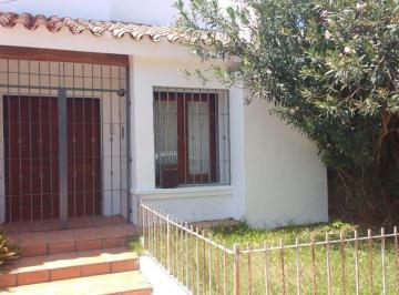 Casa · 150m² · 3 Dormitorios · 1 Cochera · Vendo Casa 3 Dorm. en Barrio Colinas de Velez Sarsfield