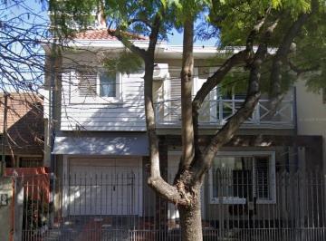 Casa de 5 ambientes, Quilmes · Vende Chalet 5 Amb C/piscina Climatizada. Ideal Proyecto Inmobiliario.