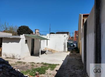 Casa de 3 ambientes, Berazategui · Vivienda C/ Lote 300 M².berazategui.