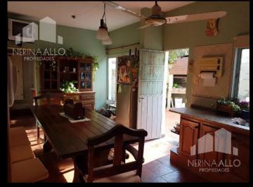 Casa · 140m² · 6 Ambientes · 1 Cochera · Casa en Ituzaingó Ideal 2 Familias
