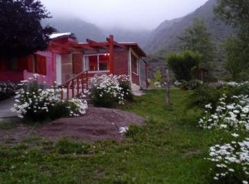 Casa · 195m² · 4 Ambientes · 2 Cocheras · Casa en Venta y Departamento en Los Zorzales Potrerillos