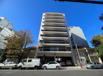 Departamento · 105m² · 3 Ambientes · 1 Cochera · Depto 3 Amb. con Balcón Saliente, Patio, Cochera y Baulera