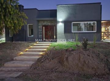 Casa · 145m² · 4 Ambientes · 2 Cocheras · Casa en Venta en Canning Barrio Santo Domingo