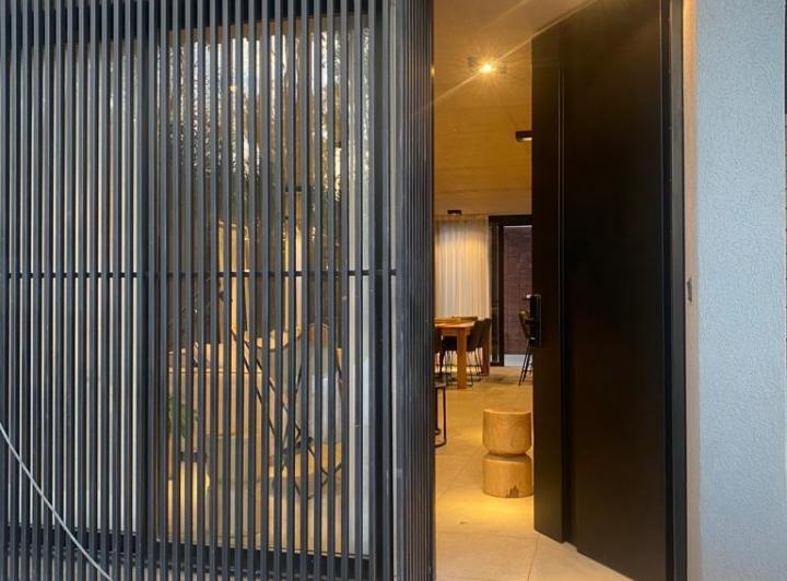 Casa · 100m² · 5 Ambientes · 1 Cochera