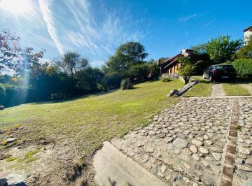 Casa · 305m² · 3 Ambientes · 7 Cocheras · Casa Venta Villa Allende Esquina Pileta