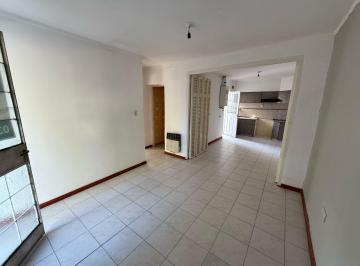Casa · 75m² · 3 Ambientes · 1 Cochera · Venta - Casa Al Frente en Barrio Roma - Santa Fe