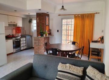 Casa · 75m² · 3 Ambientes · 1 Cochera · Duplex en Venta