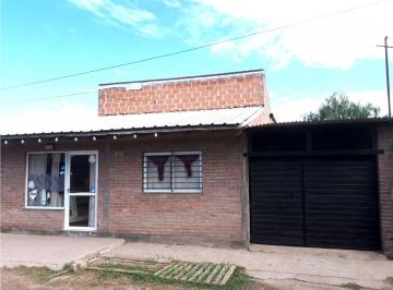 Casa · 136m² · 7 Ambientes · 1 Cochera · Pueyrredon 813 (Roldan)