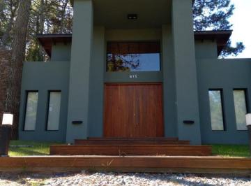 Casa · 225m² · 4 Ambientes · Cod 469 Venta y Alquiler / Paraíso y Charata