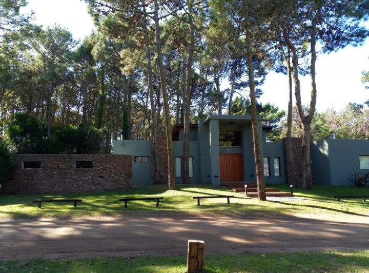 Casa · 225m² · 4 Ambientes