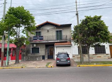 Casa · 149m² · 5 Ambientes · 2 Cocheras · Casa - Lomas de Zamora Oeste