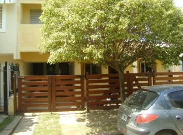 Casa · 220m² · 4 Ambientes · Venta Casa - General Artigas, Córdoba