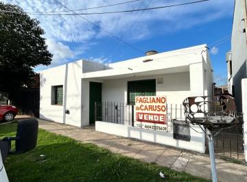 Casa de 3 ambientes, Malvinas Argentinas · Oportunidad en Villa de Mayo. Casa con Dos Habitaciones