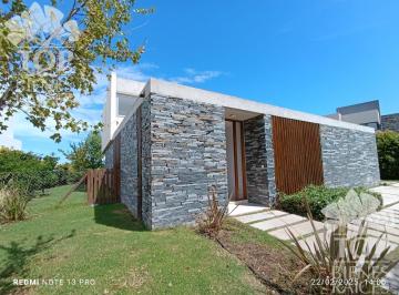 Casa · 259ha · 6 Ambientes · 2 Cocheras · Casa en Venta Ubicado en El Cantón, Escobar, G. B. a. Zona Norte