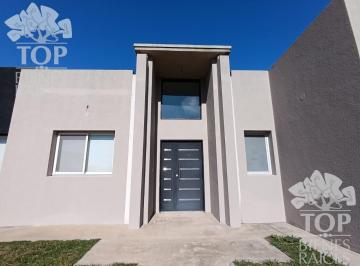 Casa · 180ha · 3 Dormitorios · 1 Cochera · Casa en Venta Ubicado en El Cantón, Escobar, G. B. a. Zona Norte
