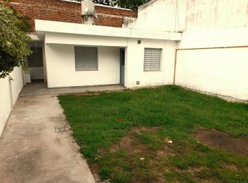 Casa · 186m² · 3 Ambientes · 2 Cocheras · Casa + Departamento en B° San Vicente