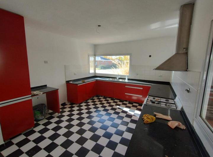 Casa · 239m² · 5 Ambientes · 1 Cochera