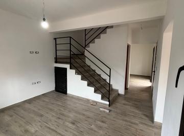 Casa Alquiler de 4 ambientes · Duplex a Estrenar