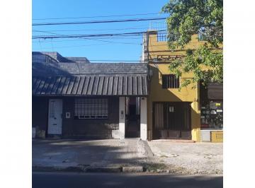 Casa · 80m² · 4 Ambientes · Tucuman 3708 Interna Unica