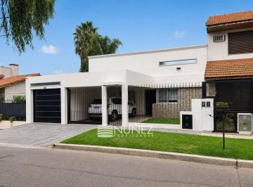 ANC-ANC-643_2 · Casa 4 Ambientes Sobre Lote 10x40 m. con Quincho, Piscina y Garage Bernal