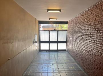 Edificio · 600m² · 2 Cocheras · Edificio de Departamentos y Consultorios