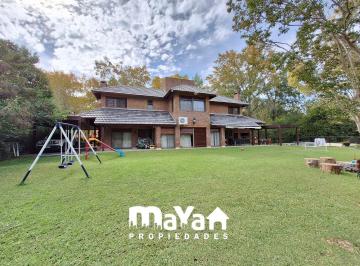 Casa · 305m² · 4 Ambientes · 4 Cocheras · 40 m de Vista Abierta Al Golf Unica, Countyr Club Los Cardales