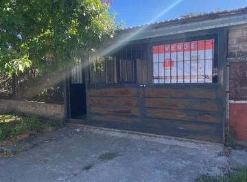 Casa · 5 Ambientes · 1 Cochera · Casa en La Plata
