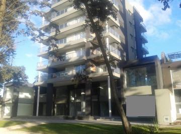 Departamento de 4 ambientes, Pinamar · Depto a Estrenar. 4 Amb. 3 Baños, Cochera. Semipiso. Acepta Permuta Parcial.