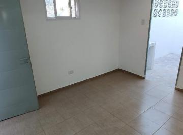 PH · 45m² · 2 Ambientes · Buen Depto T/casa 2 Amb C/patio a Pasos de Yrigoyen!