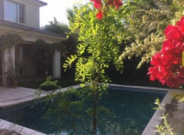 Casa de 11 ambientes, Guaymallén · Casa 3 Dorm. con Piscina Climatizada en B° Privado "Del Pilar" Guaymallen