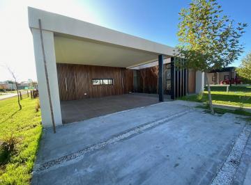 Casa · 170m² · 5 Ambientes · Casa en El Aljibe, Fatima