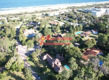Foto1 · Hermosa Casa en Golf, Punta del Este
