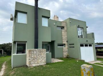 Casa · 150m² · 5 Ambientes · 1 Cochera · Duplex 3 Ambientes + Dpto. 2 Amb | Luna Roja | Chapadmalal